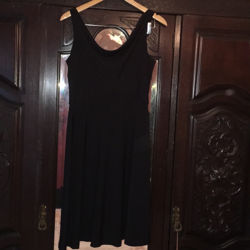 SIMPLE,SEXY BLACK DRESS-“SCENE” BY DONNA RICCO